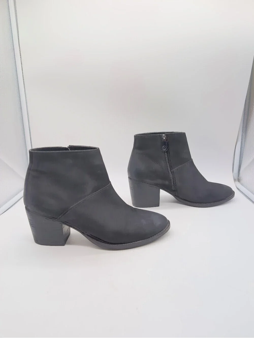 Blondo Nelli S 11 Women’s Black Waterproof Suede Ankle Boots